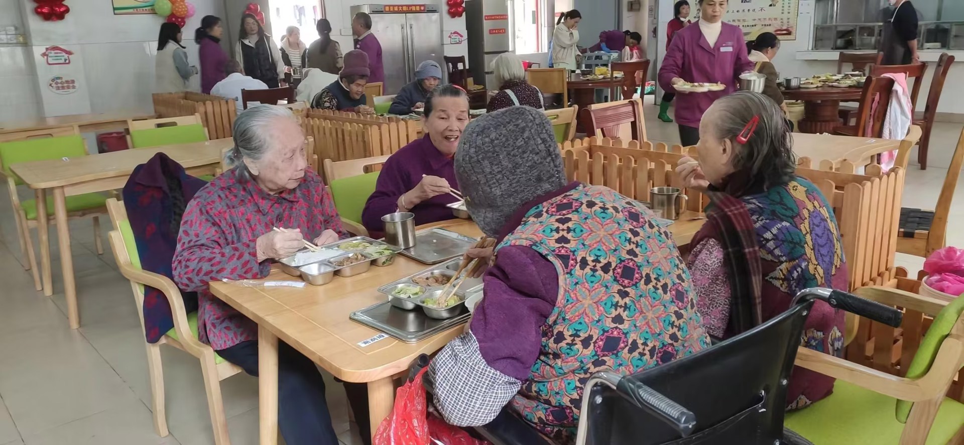 Visited Dalang Nursing Home and carried out chair material donation and financing